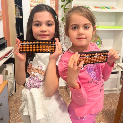 83E367E5-779D-4B8B-B933-178B004D2096